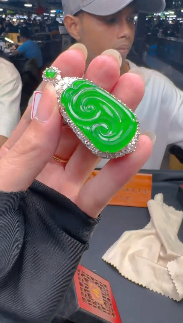 未镶嵌定制翡翠0668358825多样性发货