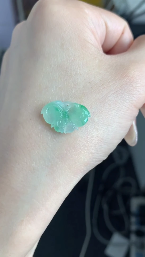 定制翡翠未镶嵌蝴蝶