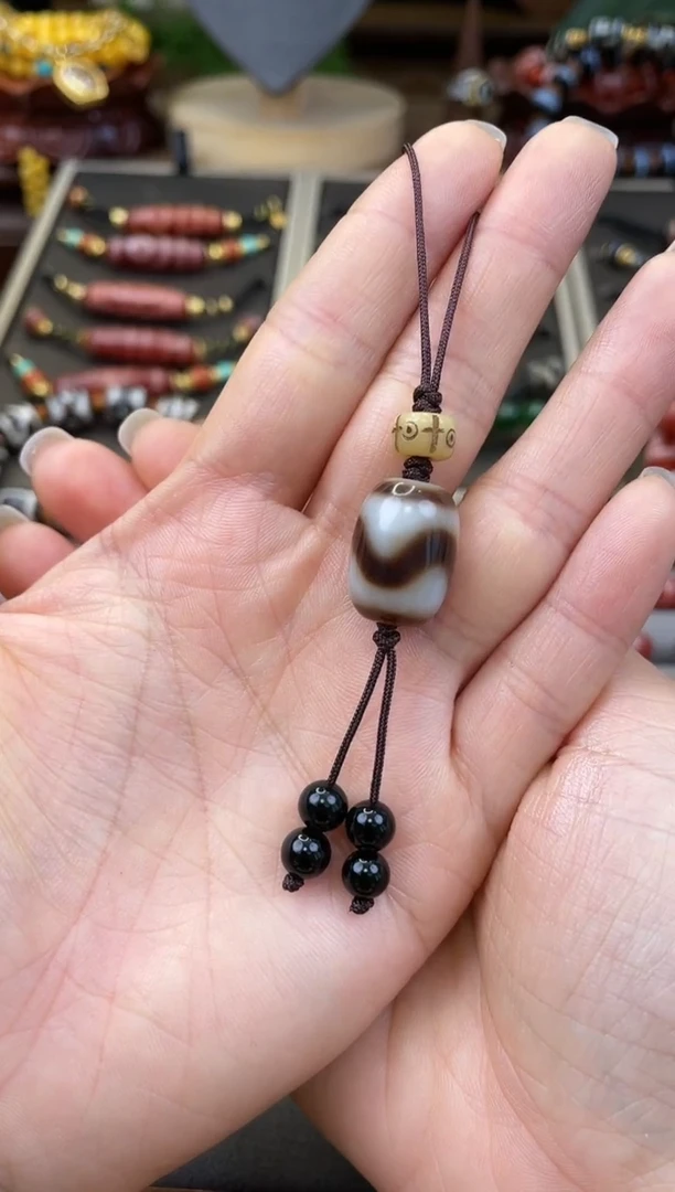 玛瑙/玉髓挂饰未镶嵌精品天缘嫩牙白料虎牙挂件