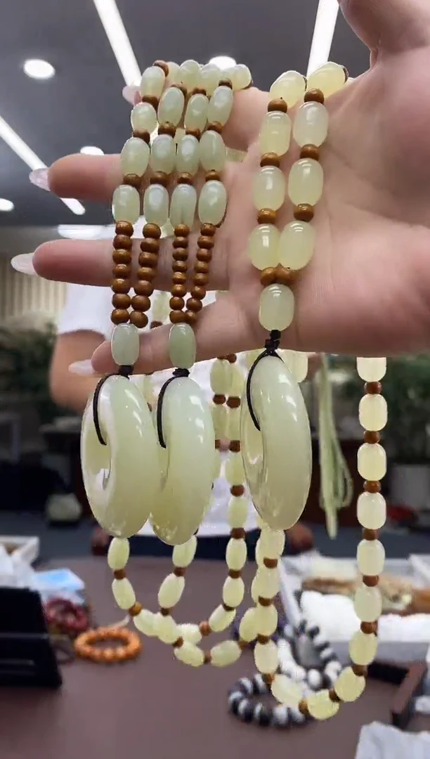 和田玉未镶嵌颈饰多样式发货随机发一