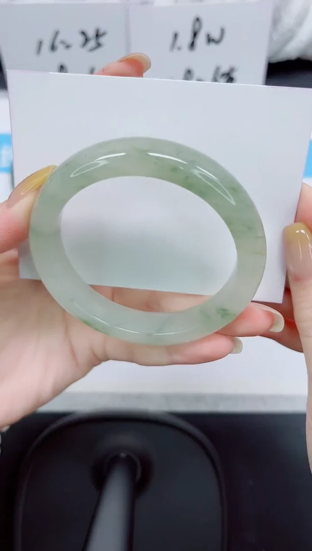 石英质玉手镯未镶嵌114