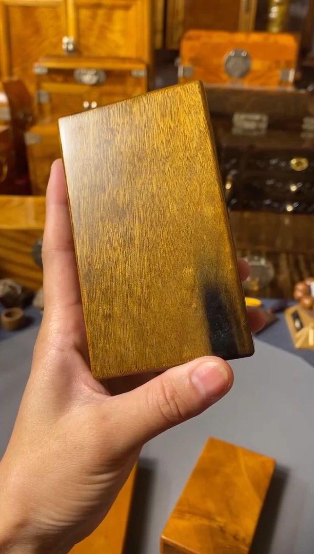 金丝楠阴沉木 粗支烟盒