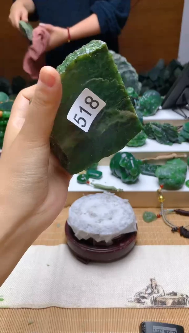 未镶嵌和田玉（碧玉）珠宝半成品1