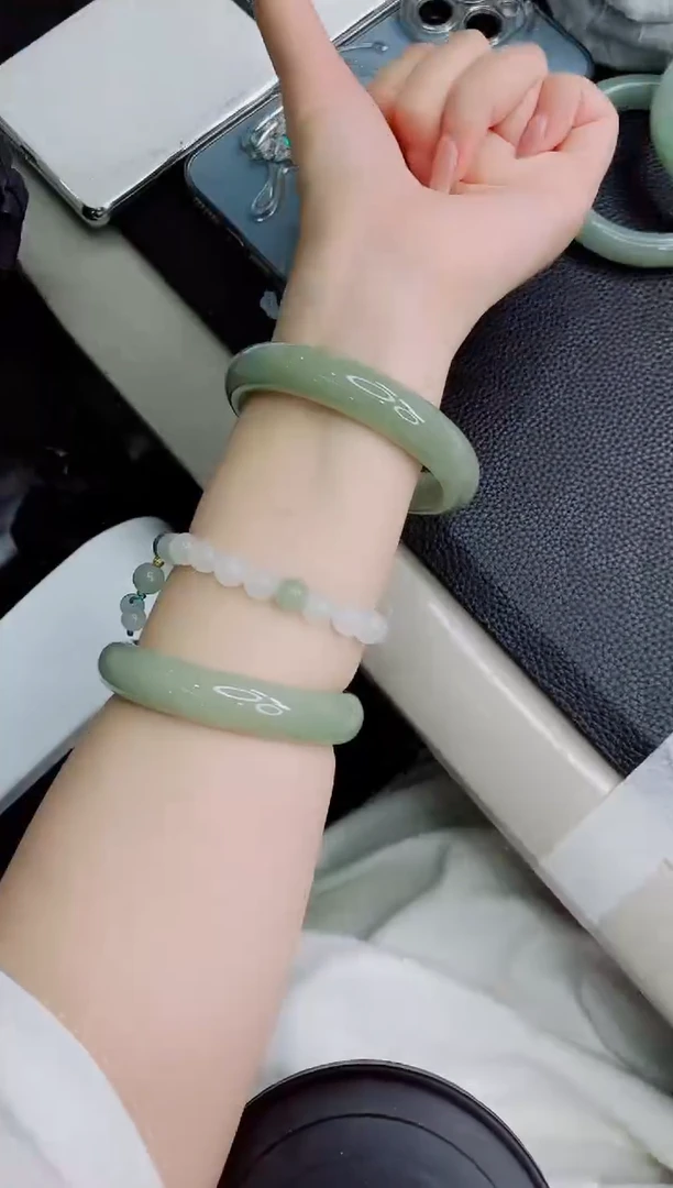 石英质玉手镯未镶嵌A275-60.2