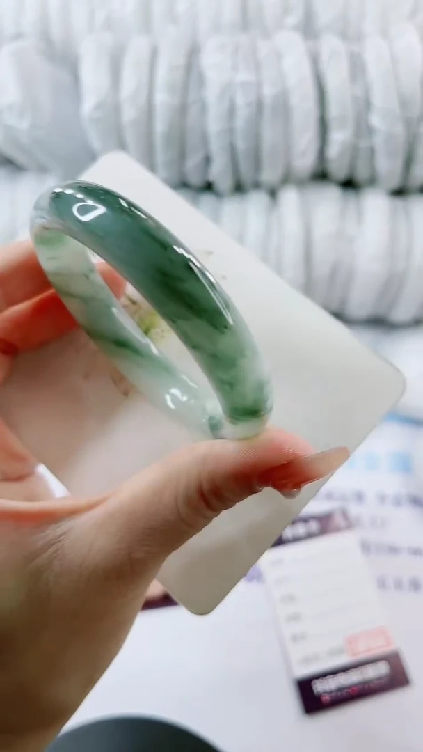 【闪购商品】石英质玉手镯未镶嵌0229756727-多样性发货