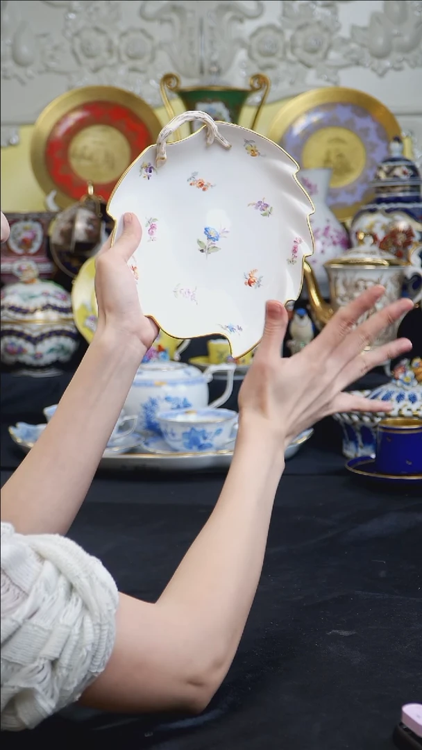 骨瓷婷婷中古器物如图所示55