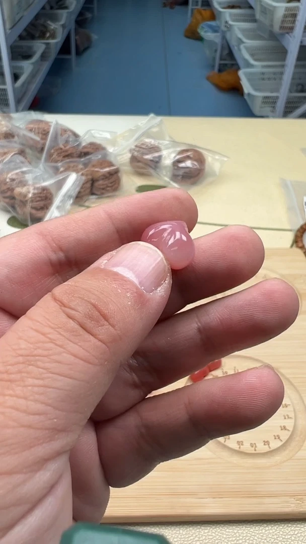 吊坠白玉菩提粉色单颗5479