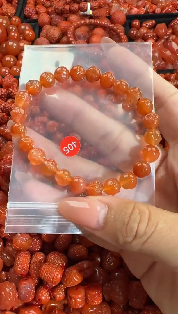 南红玛瑙未镶嵌颈饰1