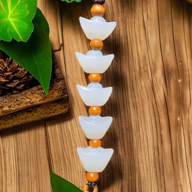 和田玉未镶嵌车挂