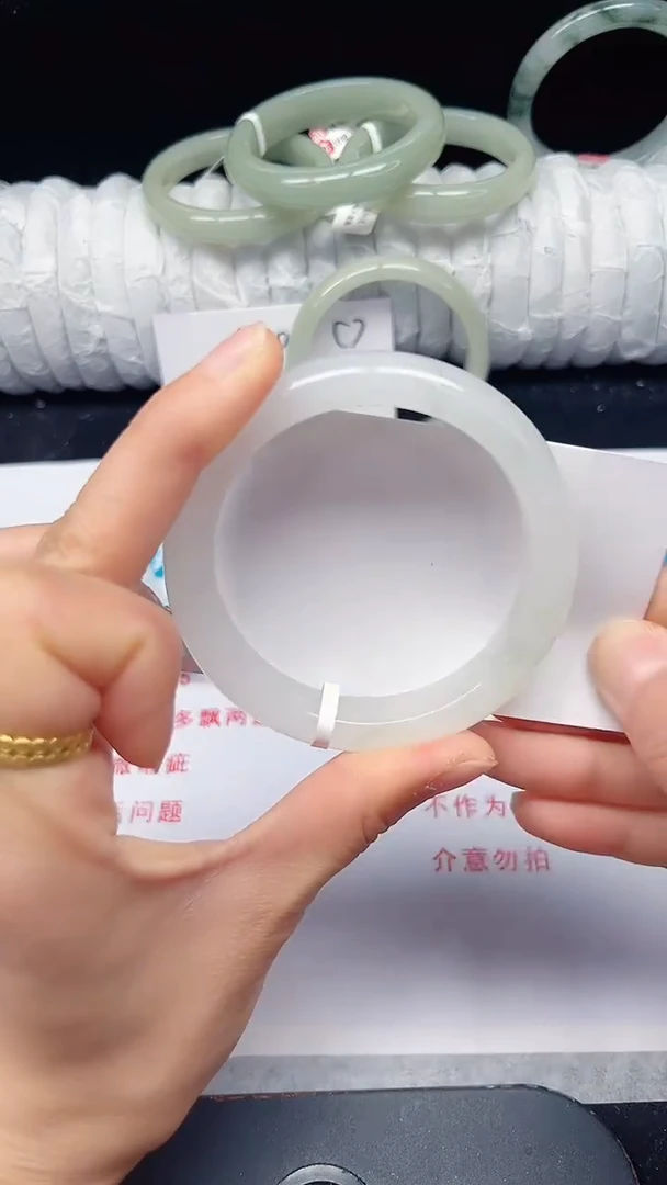 未镶嵌手镯石英质玉41-56/57