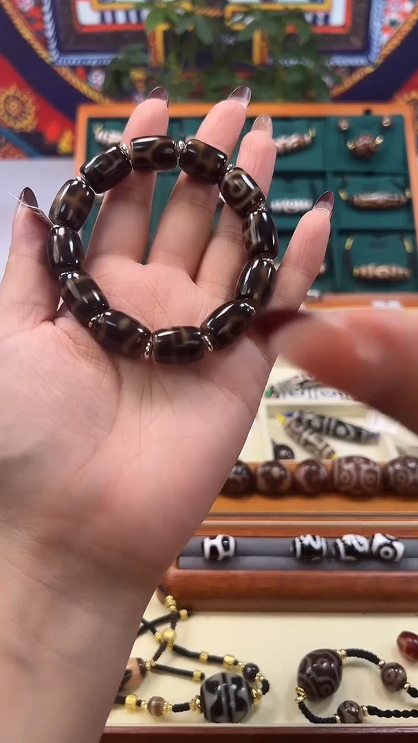 玛瑙/玉髓（覆膜）颈饰合金28.（微瑕）