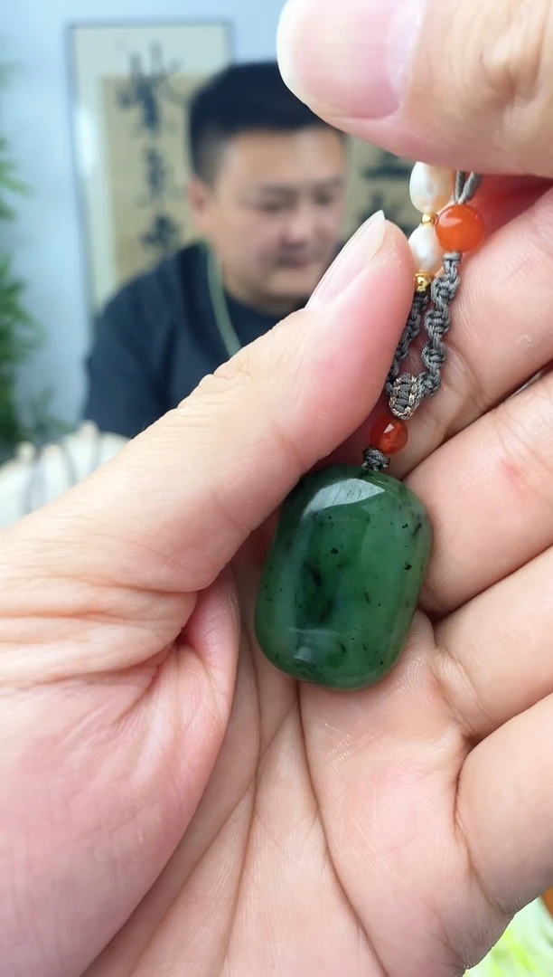 和田玉未镶嵌颈饰碧玉无事牌