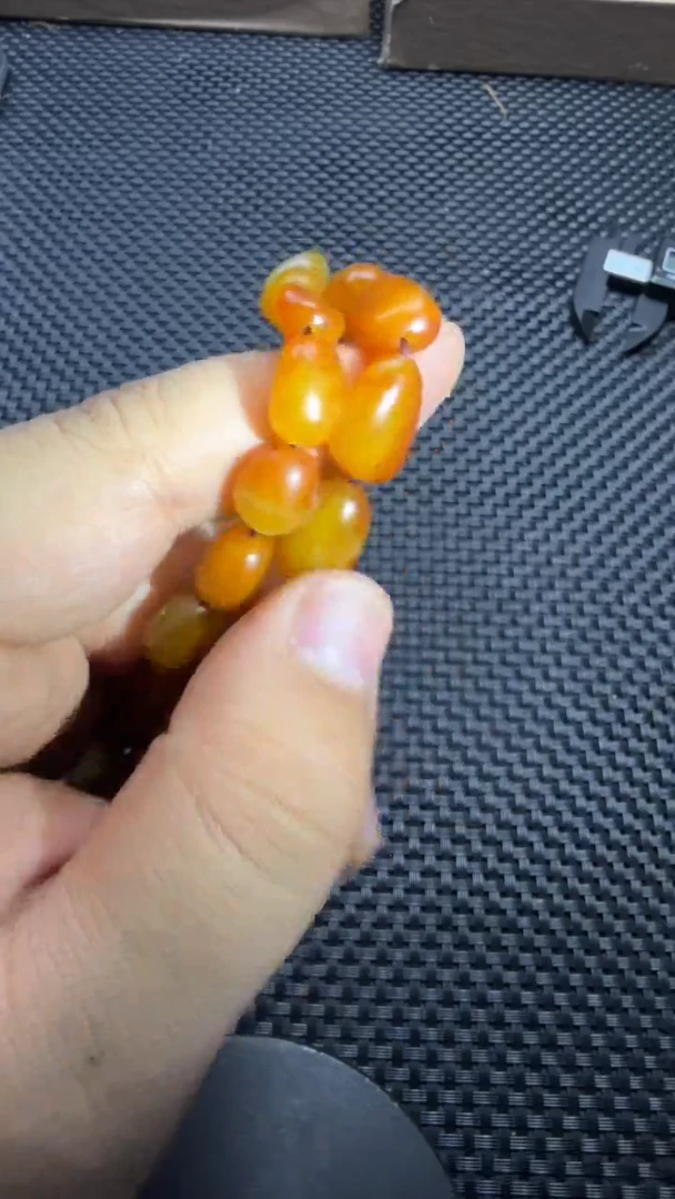 未镶嵌和田玉（糖玉）挂件笑**云5