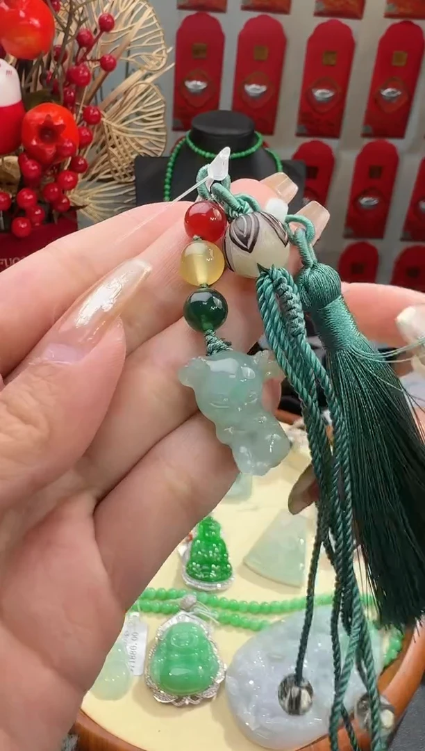 【闪购商品】翡翠颈饰未镶嵌挂件