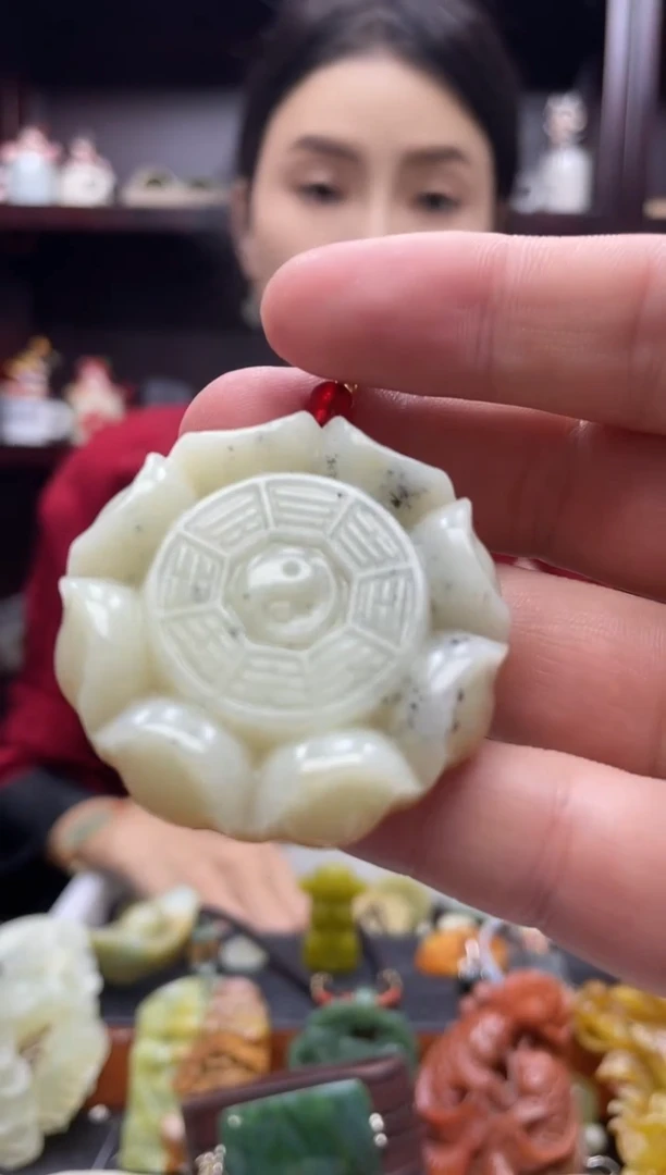 未镶嵌岫玉吊坠·