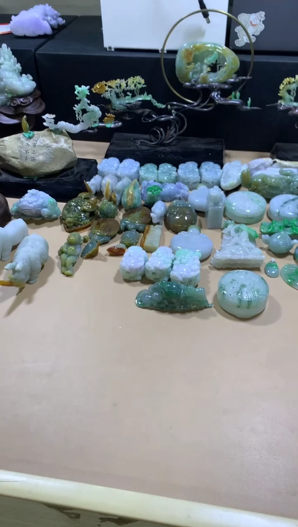 未镶嵌挂件翡翠落***情翡翠摆件