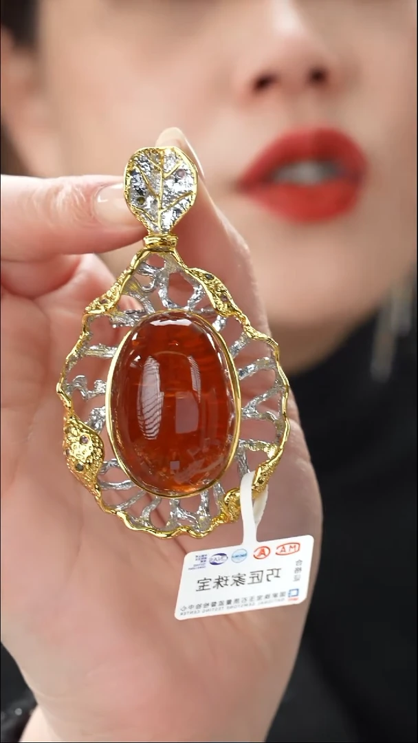 琥珀吊坠(不含链)未镶嵌精品红皮吊坠