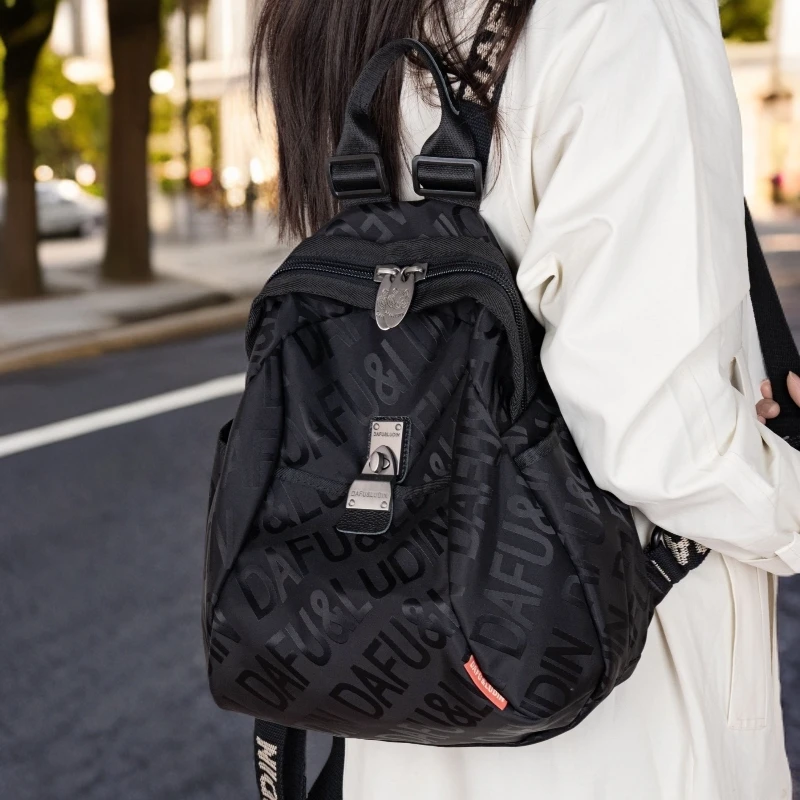 【重磅推荐】男女同款双肩包时尚百搭大容量轻便透气防水多用背包