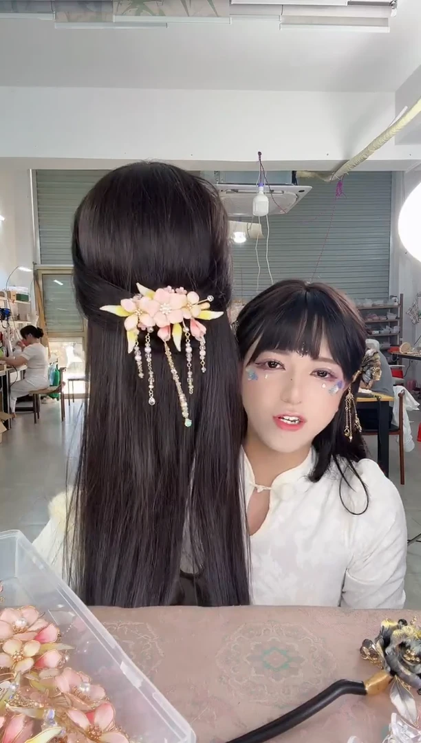 合金无432 【妖姬弹簧夹】非遗绒花