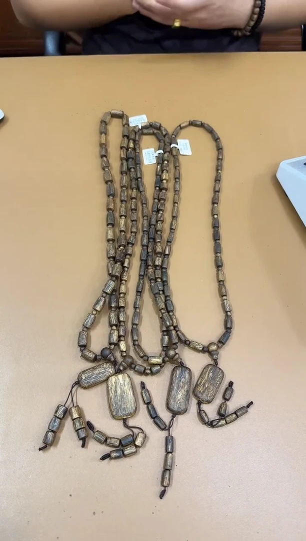 手串沉香尖峰岭随形隔珠脖挂无事牌吊坠多样性发一