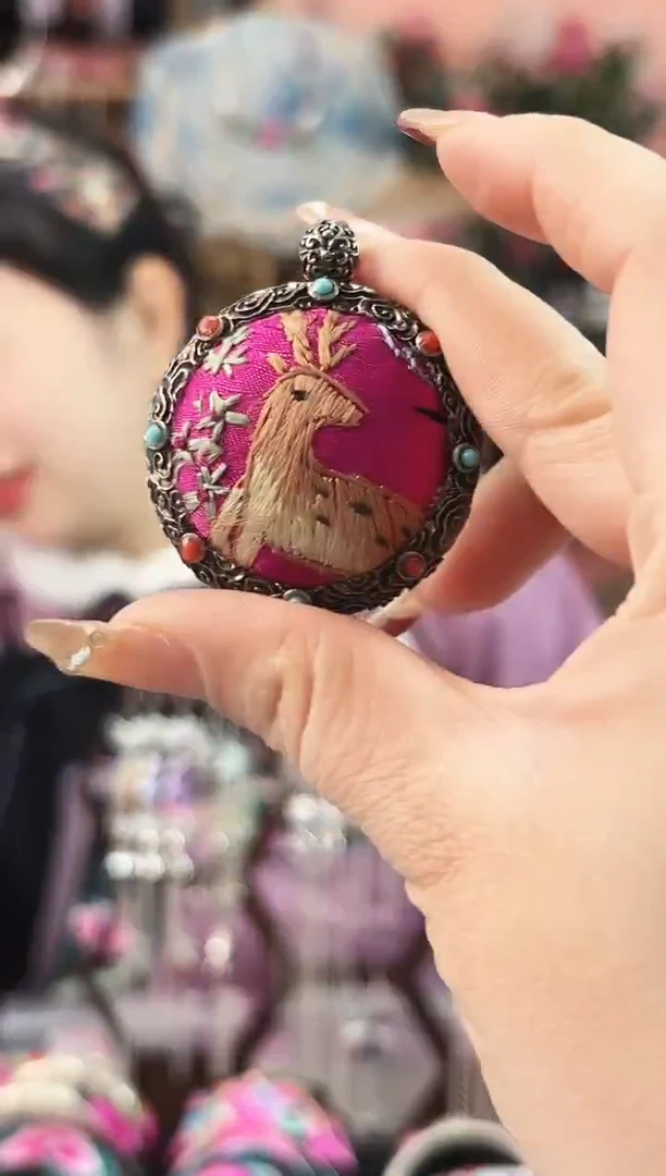 艺枝独绣手工饰品145