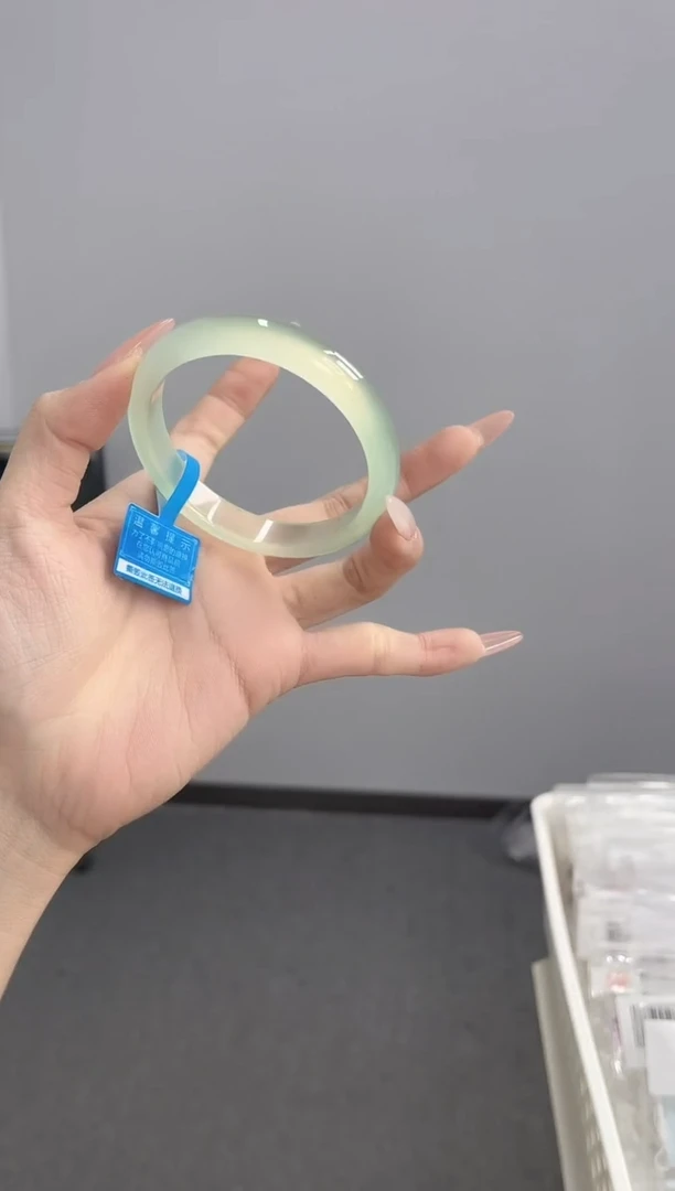 【闪购商品】玛瑙/玉髓手镯未镶嵌57-58圈