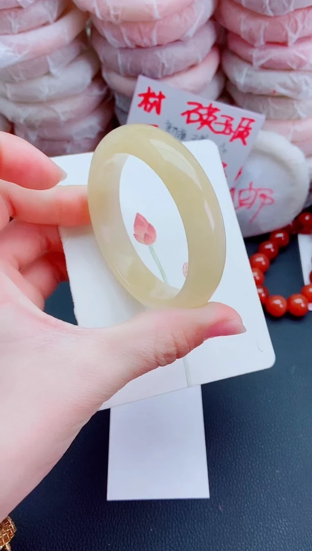 【闪购商品】石英质玉手镯未镶嵌k54-55-56