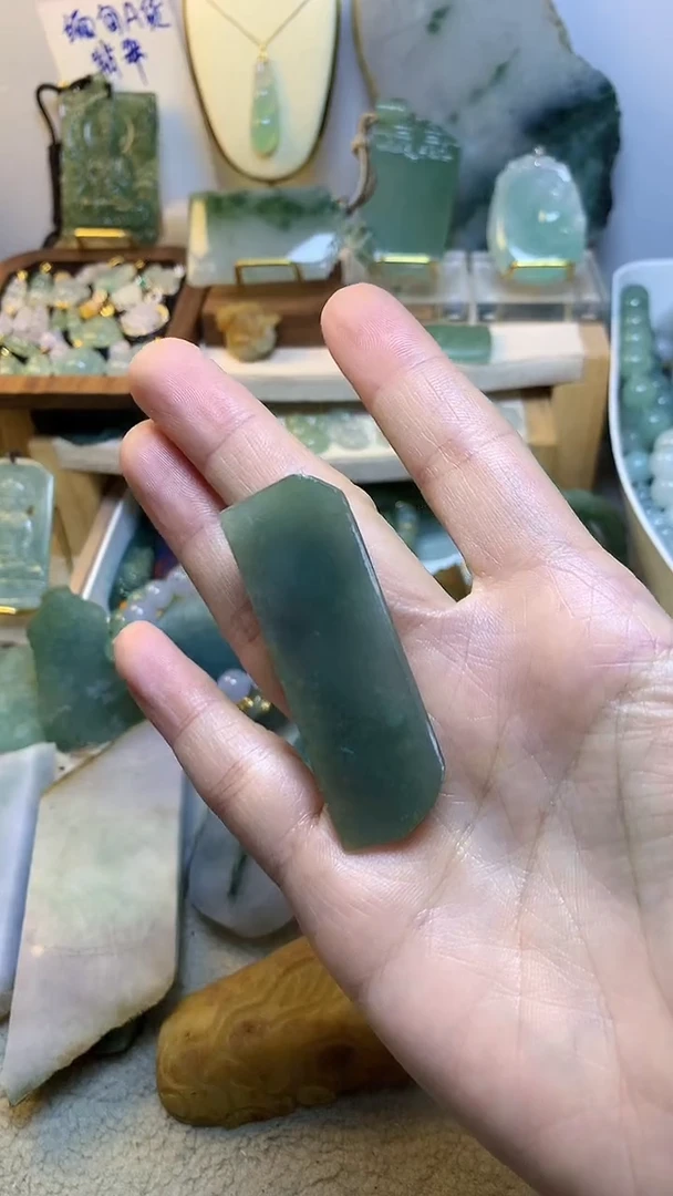 未镶嵌挂件翡翠房 缅甸A货翡翠，没有运费险
