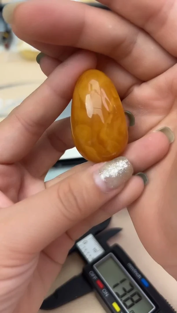 未镶嵌蜜蜡裸石蜜蜡吊坠