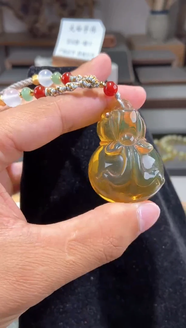 琥珀颈饰未镶嵌钱袋