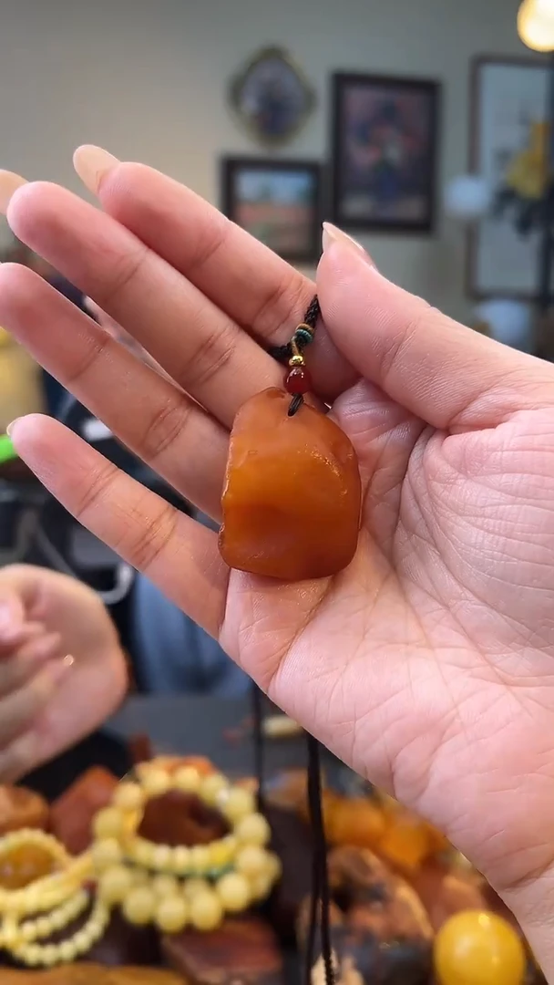 琥珀颈饰未镶嵌吊坠