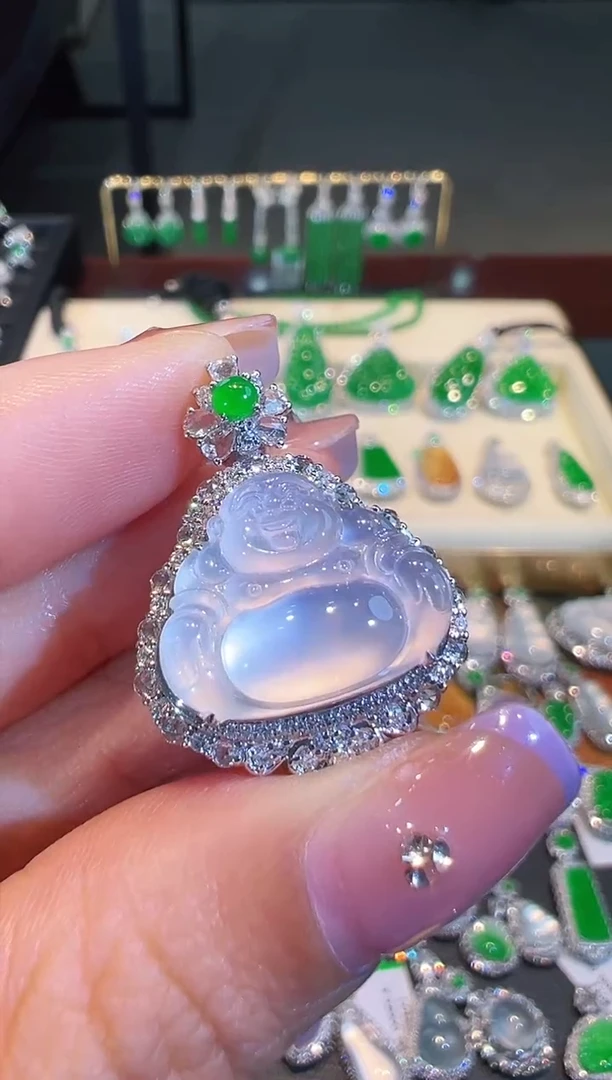 【闪购商品】翡翠吊坠(不含链)18K金镶嵌翡翠