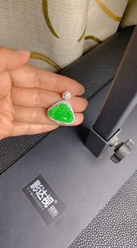 翡翠银S925镶嵌颈饰佛公