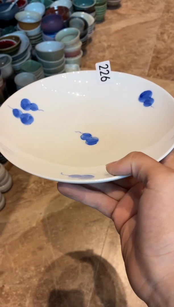瓷片氵226  微瑕手绘蓝葫芦深盘1个