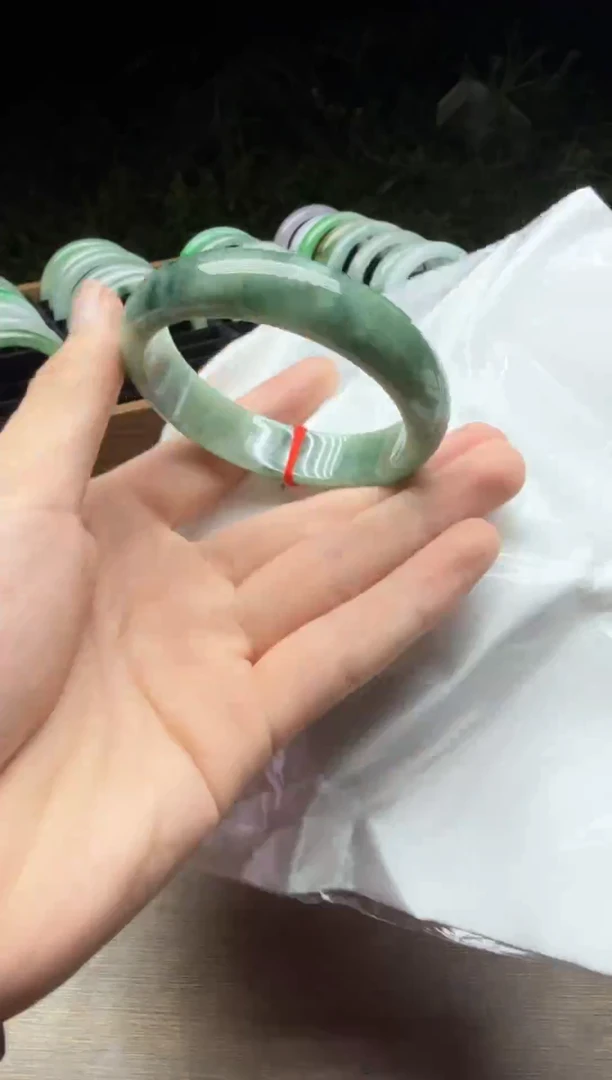 未镶嵌手镯翡翠B28