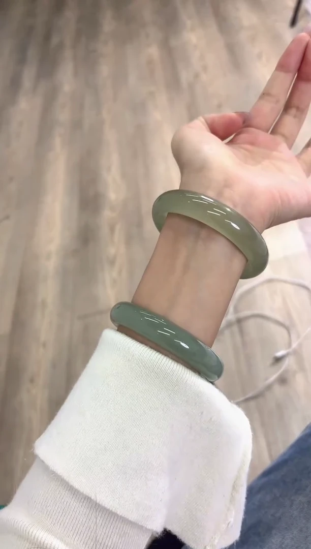 未镶嵌手镯石英质玉6-57D