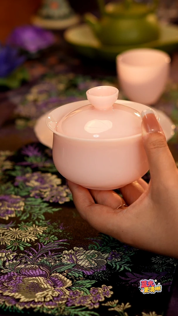 粉色璞玉布袋盖碗·········