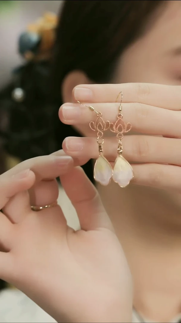 刺绣湘传礼纯手工耳饰