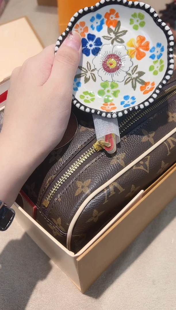 瓷片AAAAAAAAAAAAAAAA