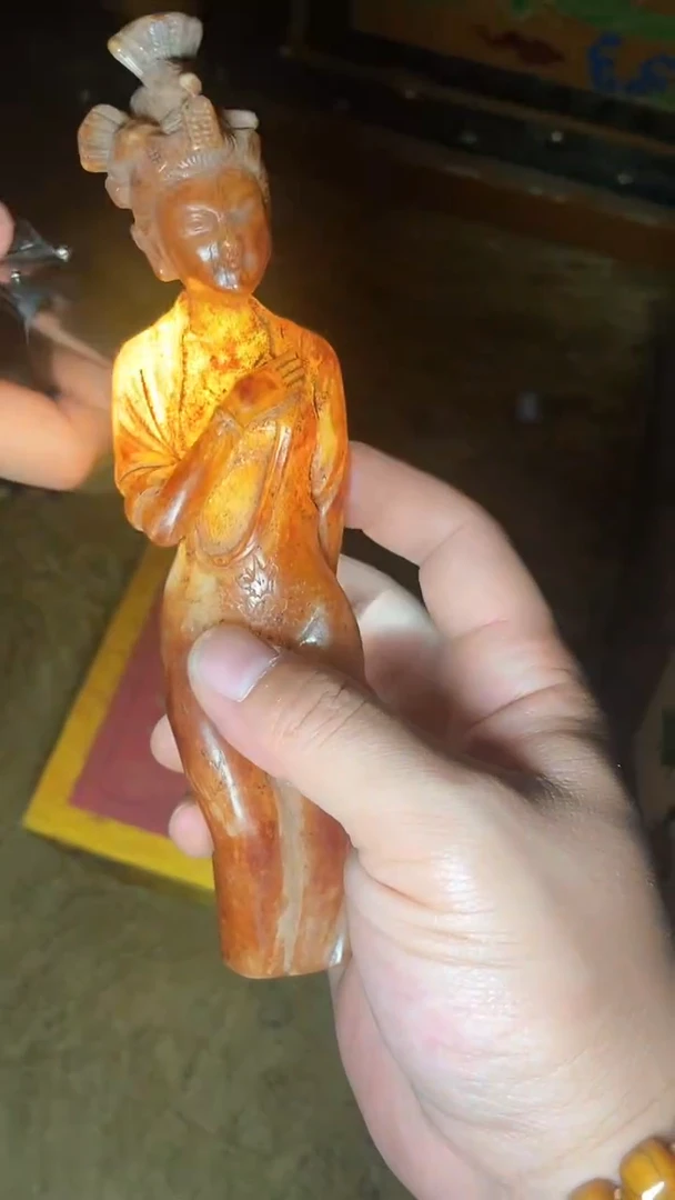 摆件---------（墨序甄选）红色摆件