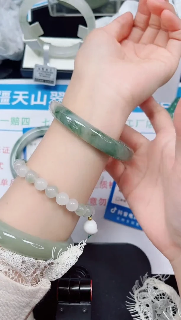 未镶嵌手镯石英质玉121-60/61