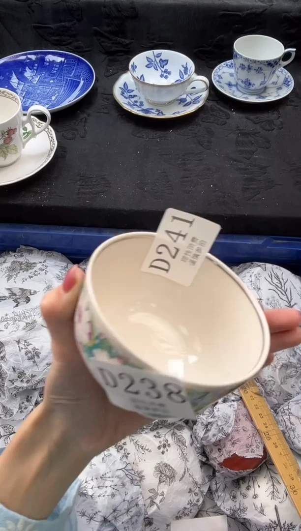 瓷片西****乐       D241