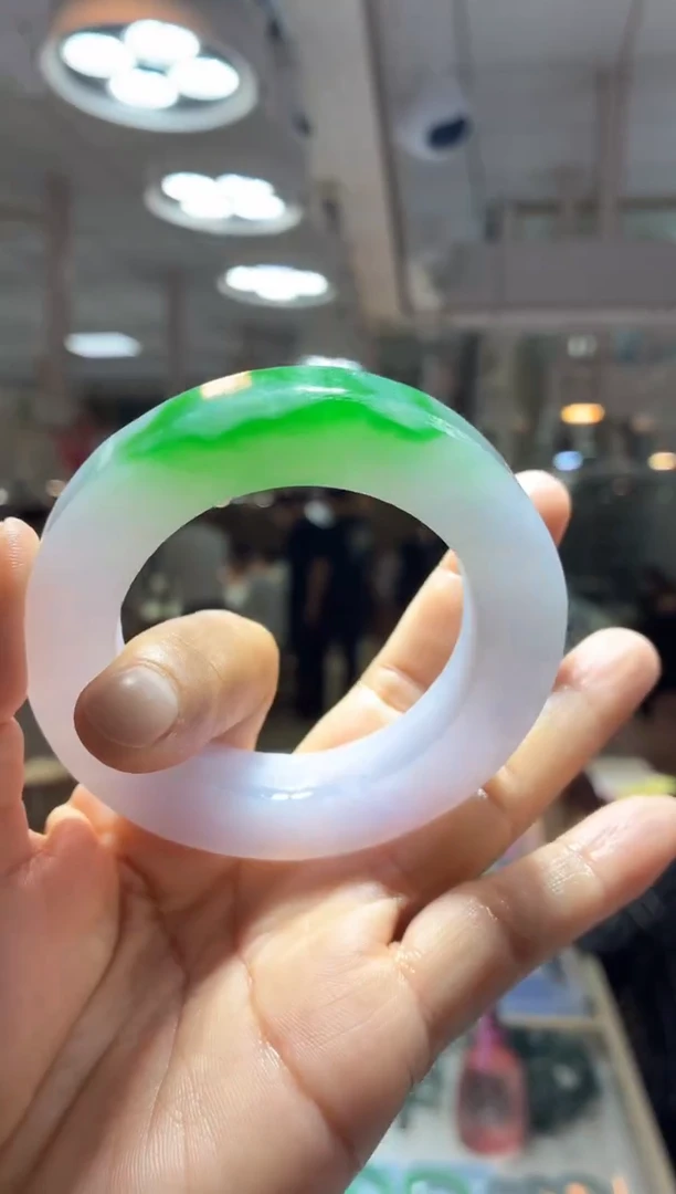 未镶嵌手镯定制翡翠定金一万