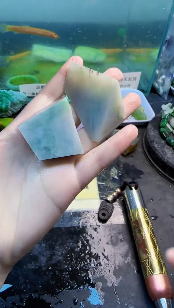 翡翠挂件未镶嵌天然翡翠077