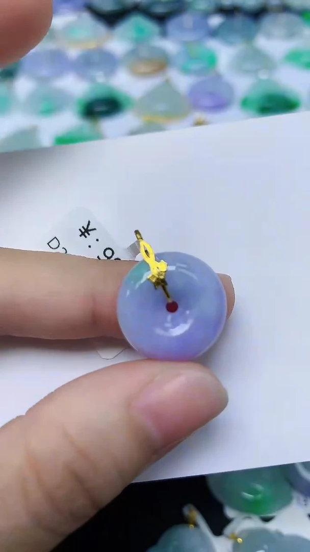 翡翠18K金镶嵌颈饰 天然缅甸翡翠A货