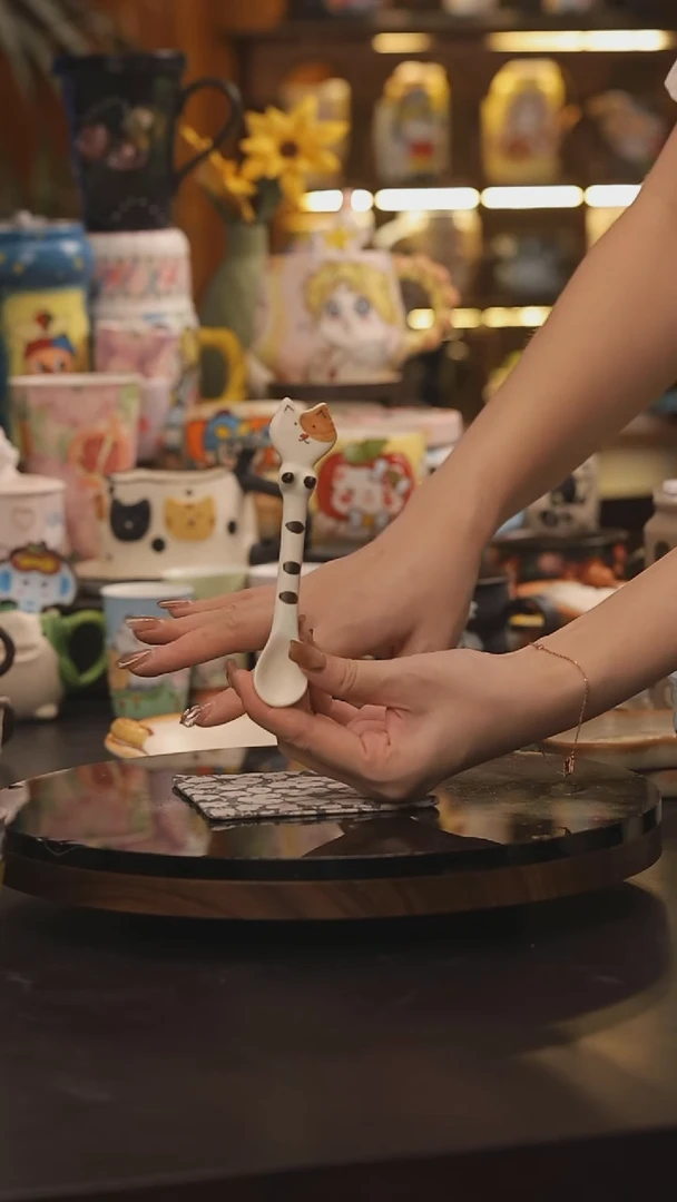 景德镇釉下彩绘设计师款式陶瓷