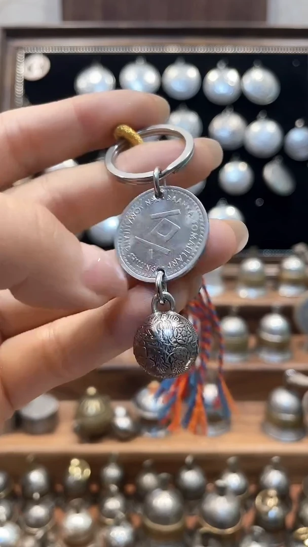 布艺铜合金A****a双子座和六便士