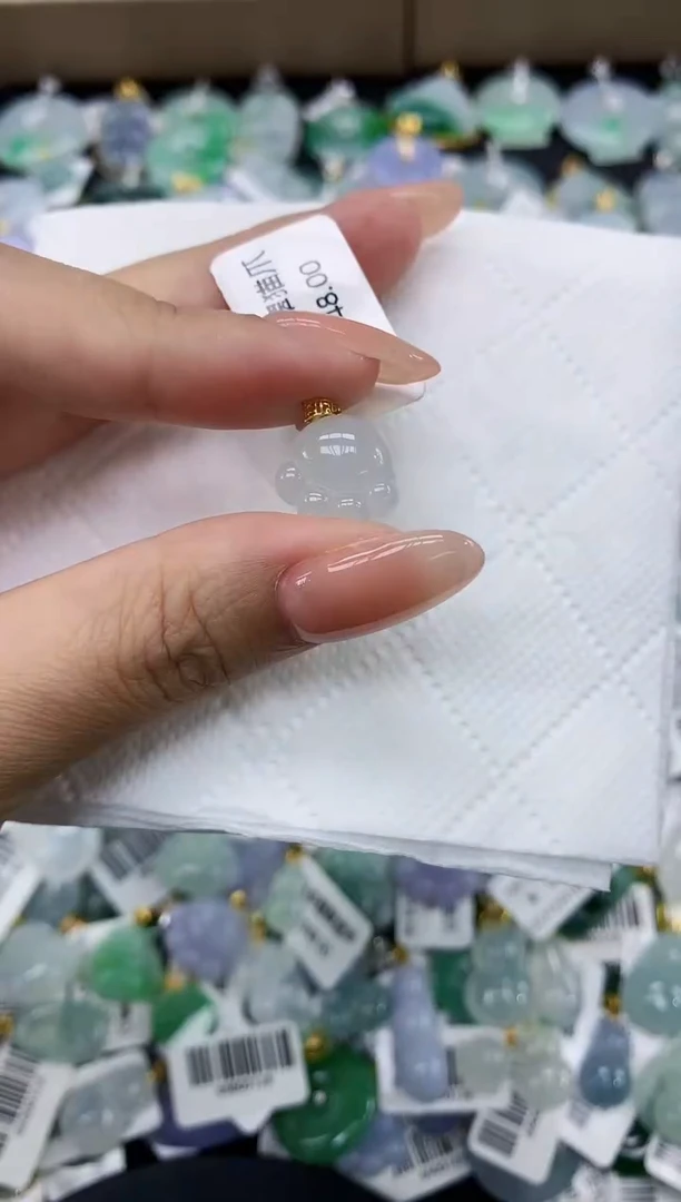 颈饰18K金镶嵌翡翠11111111111