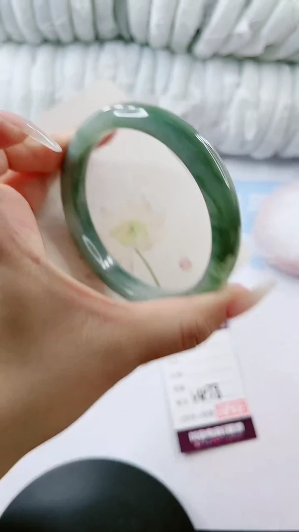 【闪购商品】石英质玉手镯未镶嵌多样性发货V438-63