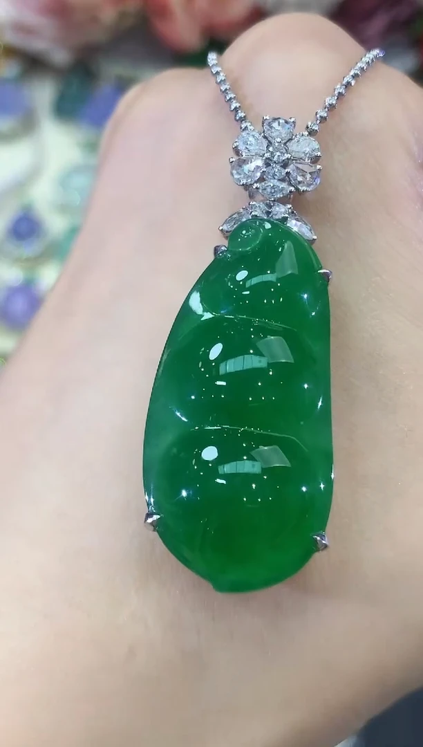 吊坠(不含链)18K金镶嵌翡翠得***❕C101